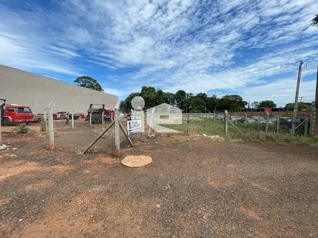 Terreno com 1345m², à venda, no bairro Centro em Rolândia