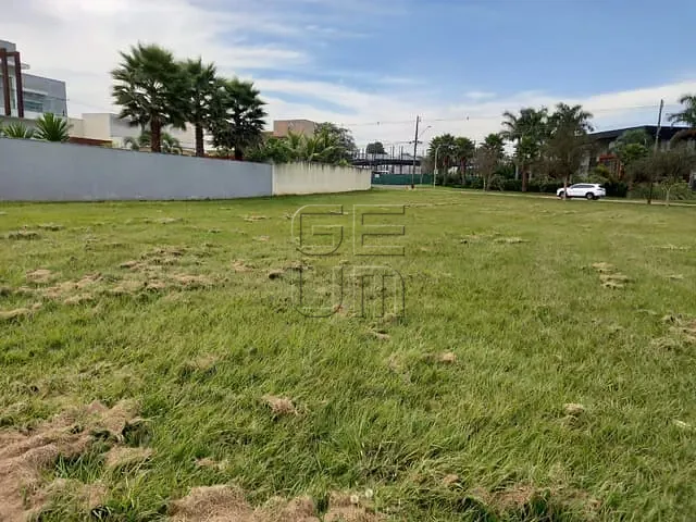 Terreno com 1147m², à venda, no bairro Jardim Tarobá em Cambé