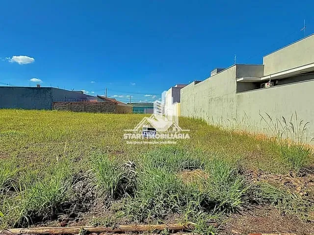 Terreno com 320m², à venda, no bairro Jardim Castelo em Pederneiras