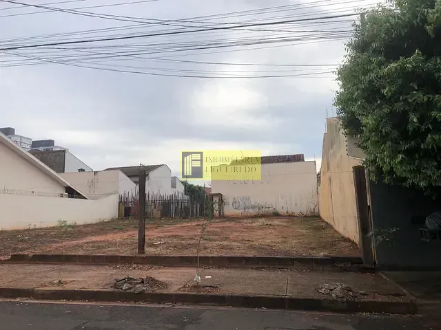 Terreno com 204m², à venda, no bairro Jardim Simões em São José do Rio Preto