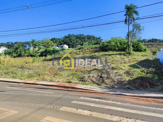 Terreno com 450m², à venda, no bairro Parque de Exposições em Concórdia