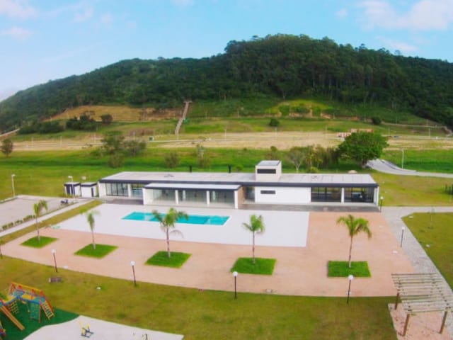 Terreno com 488m², à venda, no bairro Ingleses do Rio Vermelho em Florianópolis