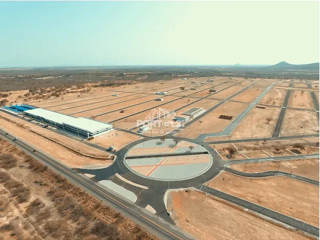 Terreno com 140m², à venda, no bairro Distrito Industrial em Juazeiro