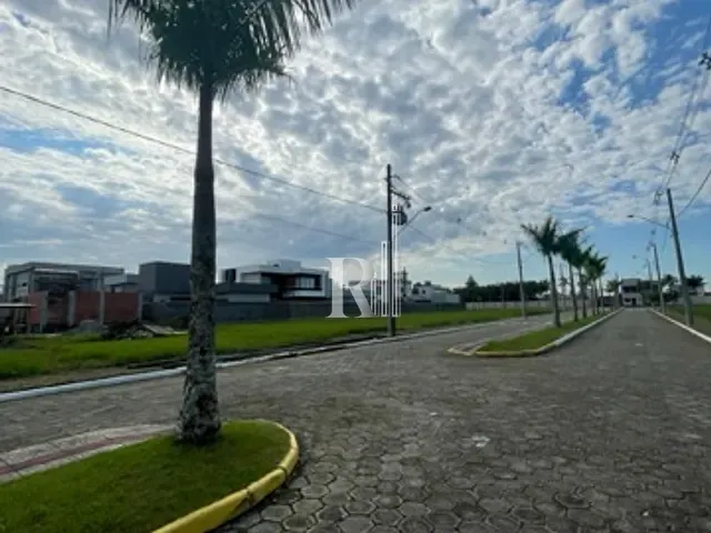 Terreno com 360m², à venda, no bairro xv de novembro em Tijucas