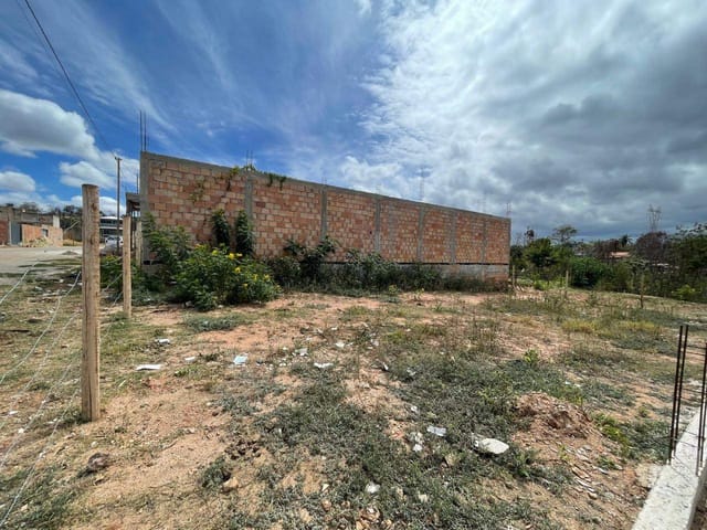 Terreno com 200m², à venda, no bairro Vale das Acácias em Santa Luzia