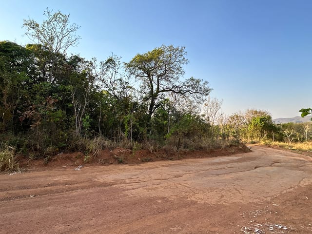 Terreno com 403m², à venda, no bairro Solar água Quente em Rio Quente