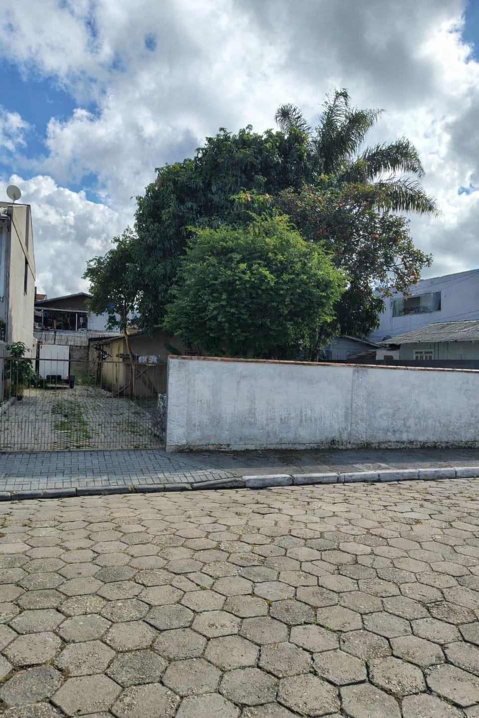 Terreno, 328 m² - Foto 1