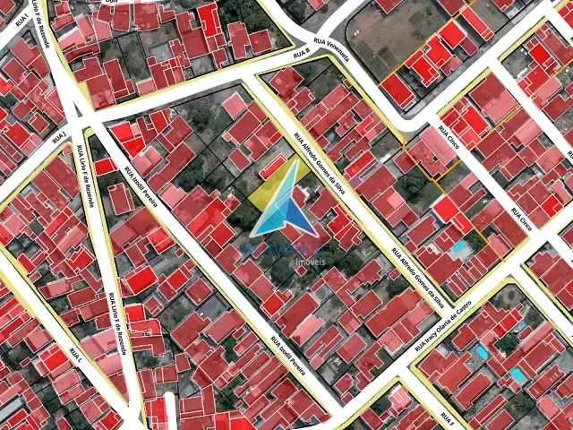 Terreno com 300m², à venda, no bairro Jardim Pérola em Governador Valadares