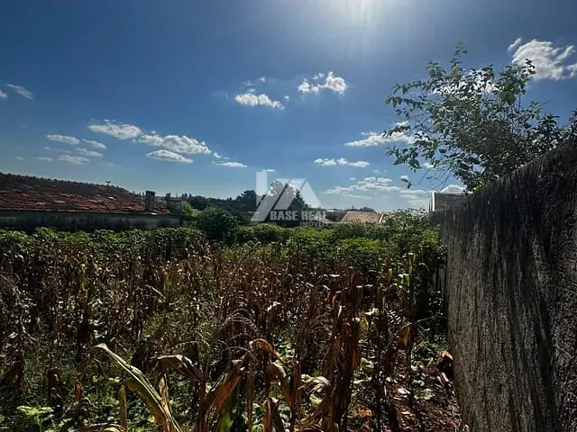 Terreno com 525m², à venda, no bairro Uvaranas em Ponta Grossa