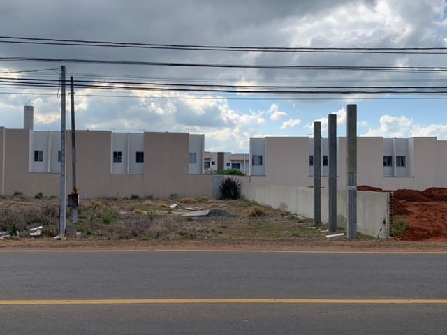 Terreno com 364m², à venda, no bairro Uvaranas em Ponta Grossa