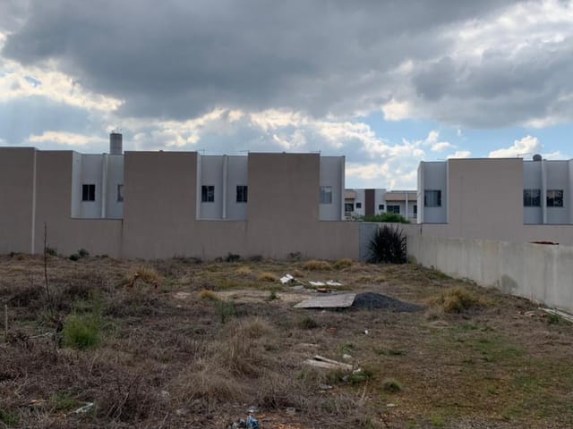 Terreno com 364m², à venda, no bairro Uvaranas em Ponta Grossa