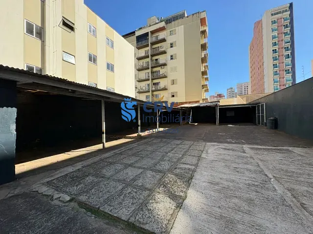 Terreno com 429m², para alugar, no bairro Kovalski em Londrina