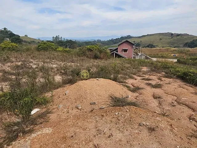 Terreno com 450m², à venda, no bairro Penedo em Itatiaia
