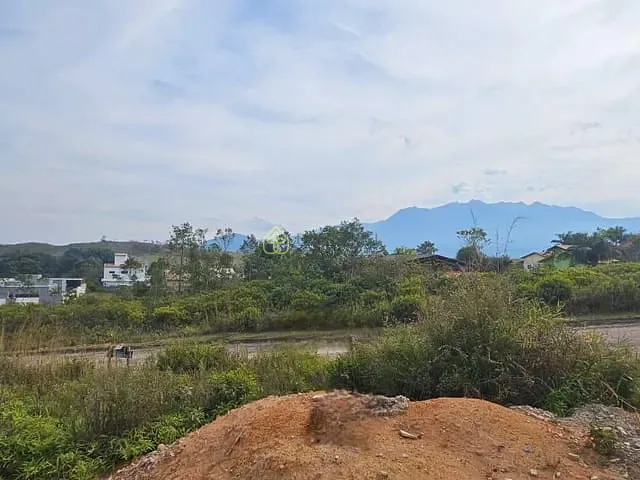 Terreno com 450m², à venda, no bairro Penedo em Itatiaia