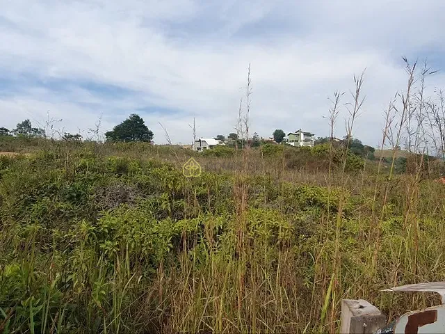 Terreno com 450m², à venda, no bairro Penedo em Itatiaia