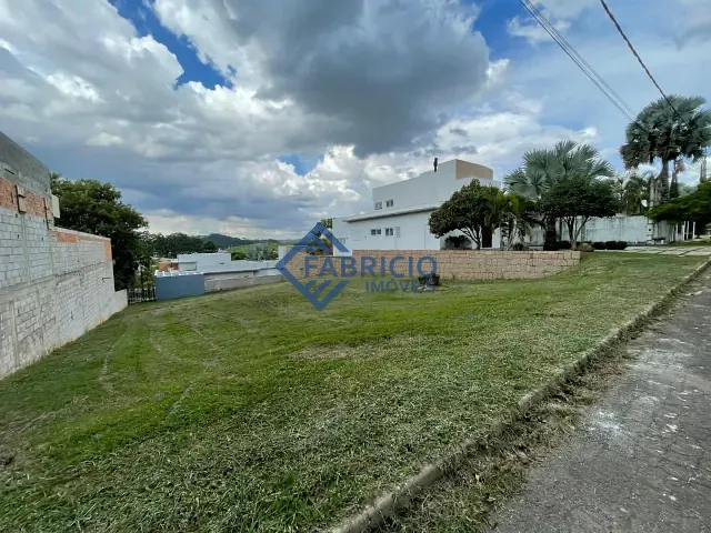 Terreno com 810m², à venda, no bairro Condomínio Residencial Terras de Santa Tereza em Vinhedo