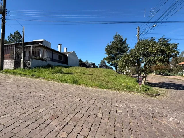 Terreno com 360m², à venda, no bairro Frison em Nova Prata