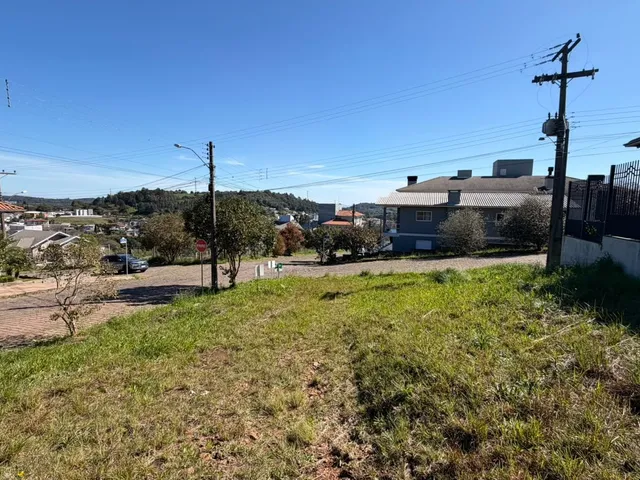 Terreno com 360m², à venda, no bairro Frison em Nova Prata