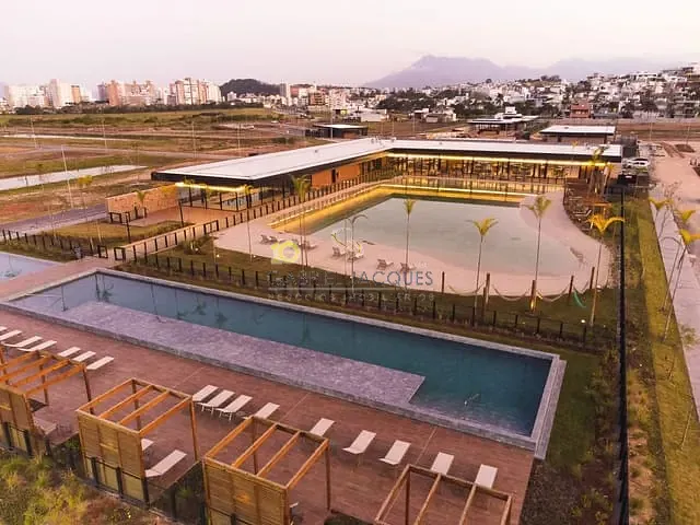 Terreno com 324m², à venda, no bairro Cidade Universitária Pedra Branca em Palhoça