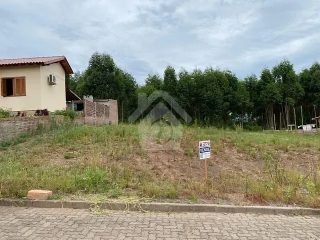 Terreno com 351m², à venda, no bairro Centro em Paverama