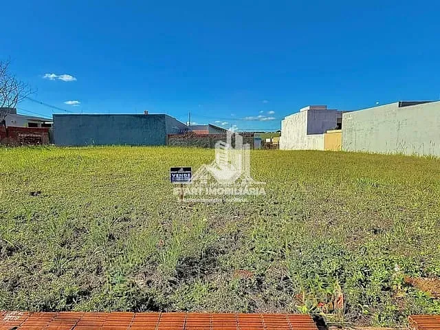 Terreno com 250m², à venda, no bairro Jardim Castelo em Pederneiras
