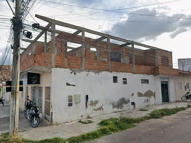Casa com 116m² 3 quartos e 1 banheiro, à venda, no bairro Centro em Paulo Afonso