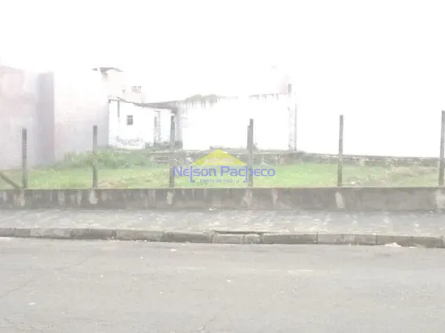 Terreno com 307m², à venda, no bairro Centro em Capivari
