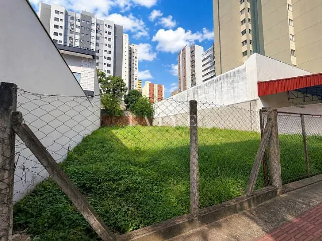 Terreno com 423m², à venda, no bairro Centro em Londrina