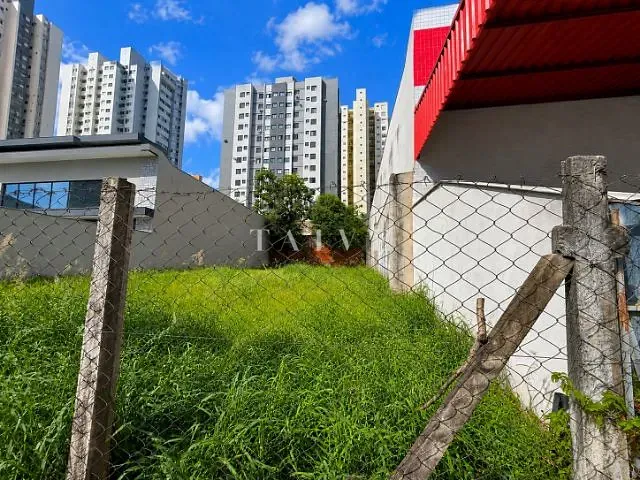 Terreno com 423m², à venda, no bairro Centro em Londrina
