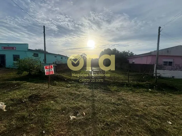 Terreno com 360m², à venda, no bairro Três Vendas em Pelotas