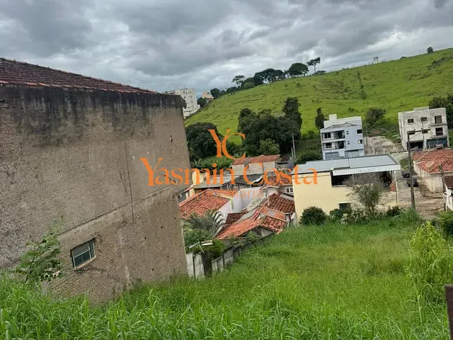Terreno com 283m², à venda, no bairro Centro em Cambuí