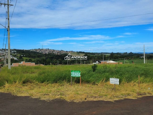 Terreno com 387m², à venda, no bairro Residencial Rosa Cazarin em Apucarana