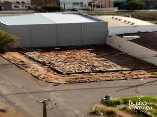 Terreno com 404m², à venda, no bairro Jardim Império do Sol em Maringá