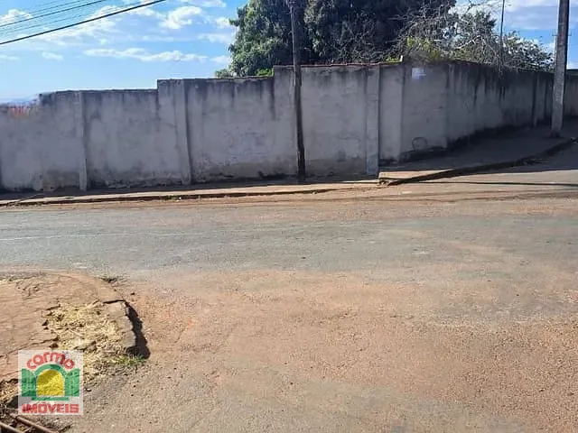 Terreno com 800m², à venda, no bairro São José em Anápolis