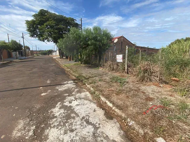 Terreno com 360m², à venda, no bairro Loteamento Residencial Tami em Apucarana