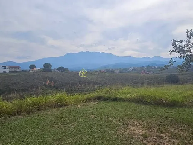 Terreno com 450m², à venda, no bairro Penedo em Itatiaia