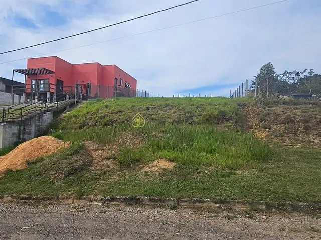 Terreno com 450m², à venda, no bairro Penedo em Itatiaia