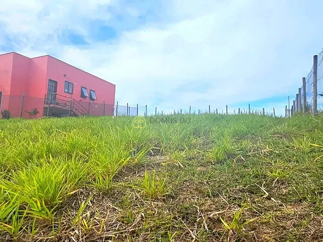 Terreno com 450m², à venda, no bairro Penedo em Itatiaia