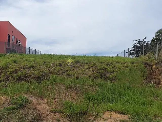 Terreno com 450m², à venda, no bairro Penedo em Itatiaia