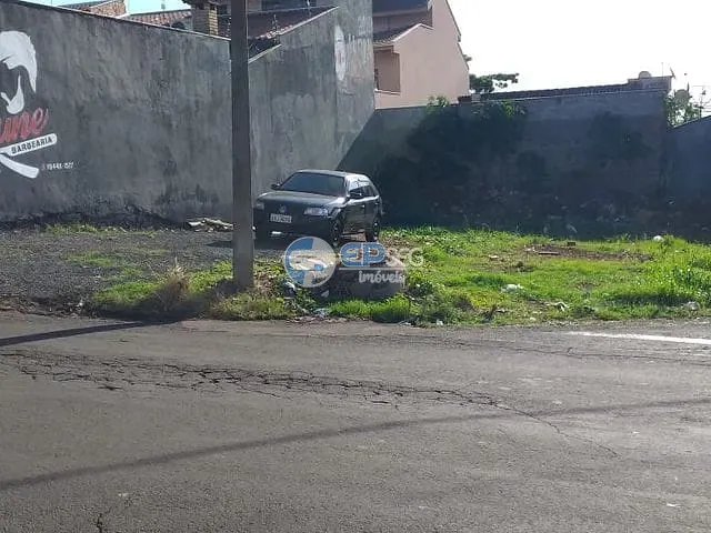 Terreno com 305m², à venda, no bairro Conjunto Habitacional Maria Cecília Serrano de Oliveira em Londrina