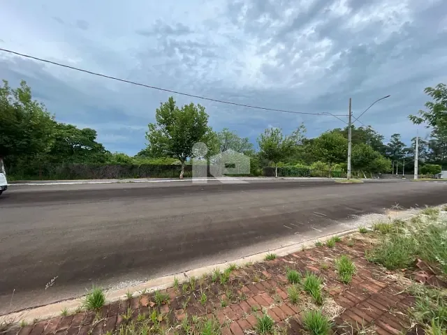 Terreno com 339m², à venda, no bairro Jardim Costa do Sol em Rolândia