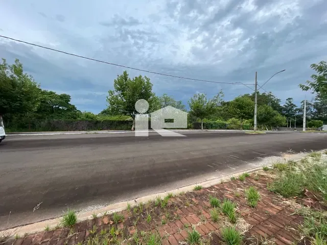 Terreno com 339m², à venda, no bairro Jardim Costa do Sol em Rolândia