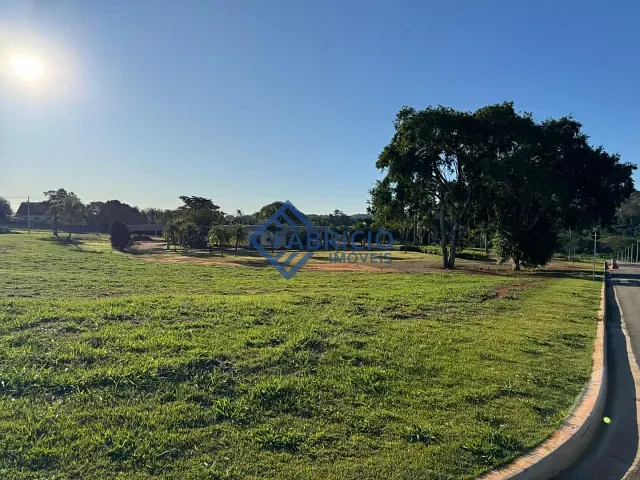 Terreno com 600m², à venda, no bairro Capivari em Vinhedo