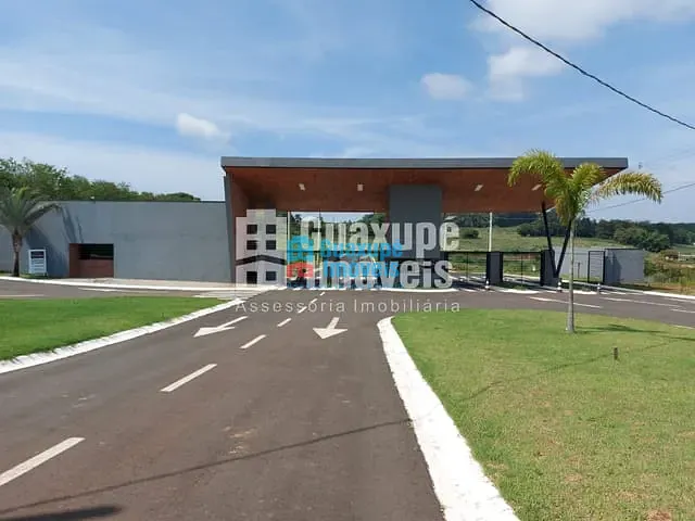 Terreno com 330m², à venda, no bairro BOURBON RESIDENCIAL em GUAXUPÉ