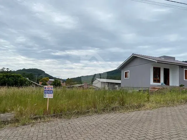 Terreno com 338m², à venda, no bairro Centro em Paverama