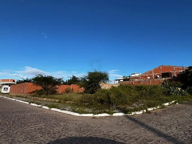 Terreno com 581m², à venda, no bairro Caminho dos Lagos em Paulo Afonso