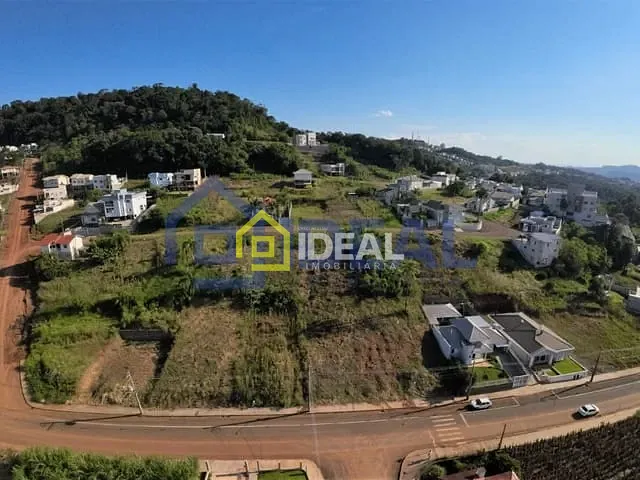 Terreno com 450m², à venda, no bairro Parque de Exposições em Concórdia