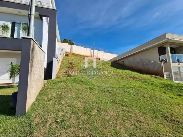 Terreno com 300m², à venda, no bairro Condomínio Villa Real de Bragança em Bragança Paulista