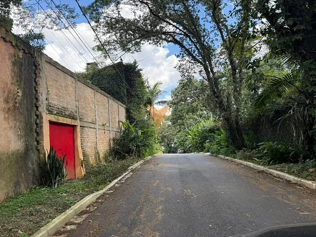 Terreno com 4500m², à venda, no bairro Vila Diva em Carapicuíba