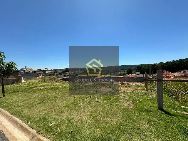 Terreno com 301m², à venda, no bairro Chácaras Alpina em Valinhos